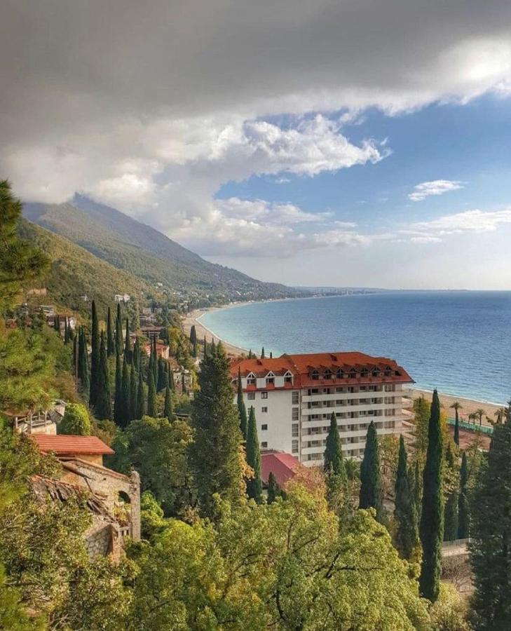 Calipso Sea Hotel Gagry Zewnętrze zdjęcie